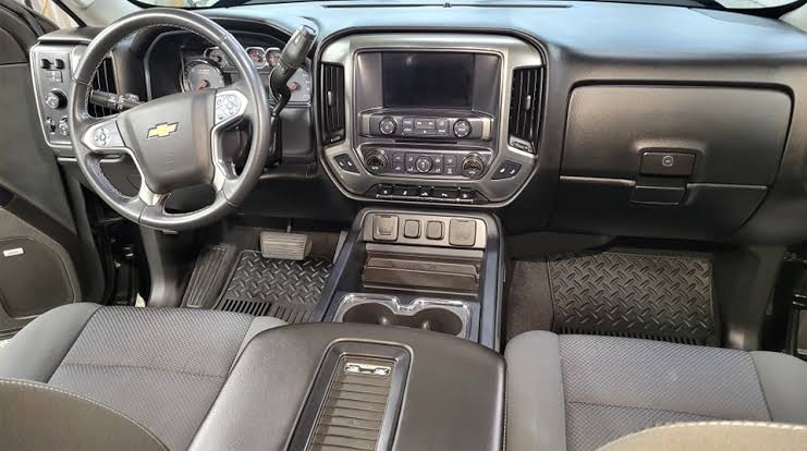 Chevrolet Silverado dashboard, center console and front cloth seats